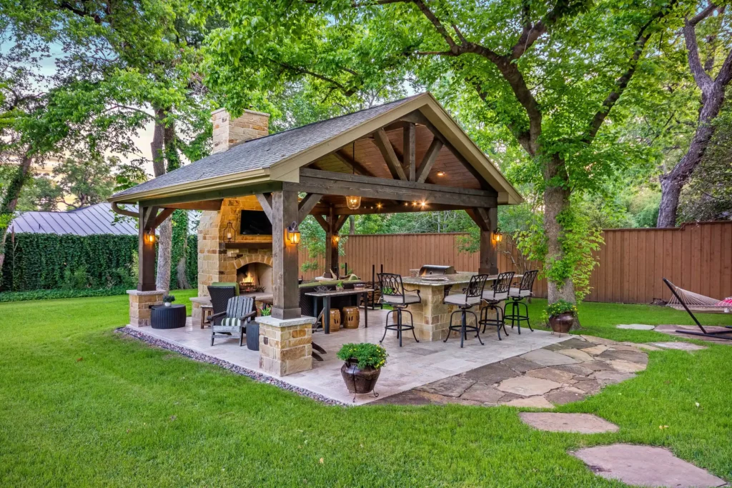 Outdoor Retreat in North Dallas