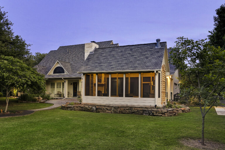 Screened Outdoor Living Space in Fulshear