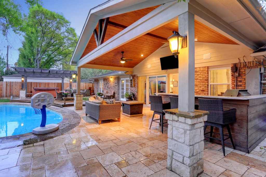 Outdoor Living Room in Walnut Bend Area – Houston