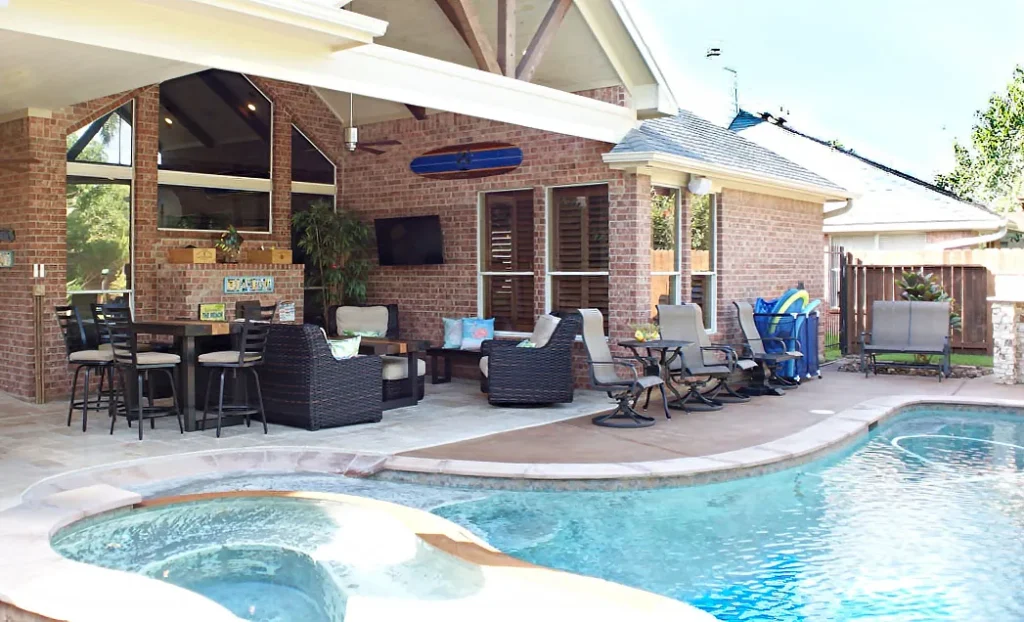 Clear Lake Outdoor Living Room and Kitchen